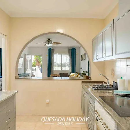 Semi-detached Costa Balear Private Pool & Views ヴィラ シウダー・ケサダ